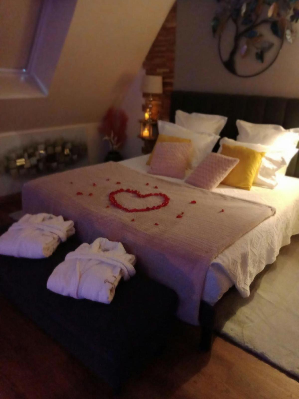 Manoir Du Grand Chene Hotel La Vraie-Croix Kültér fotó