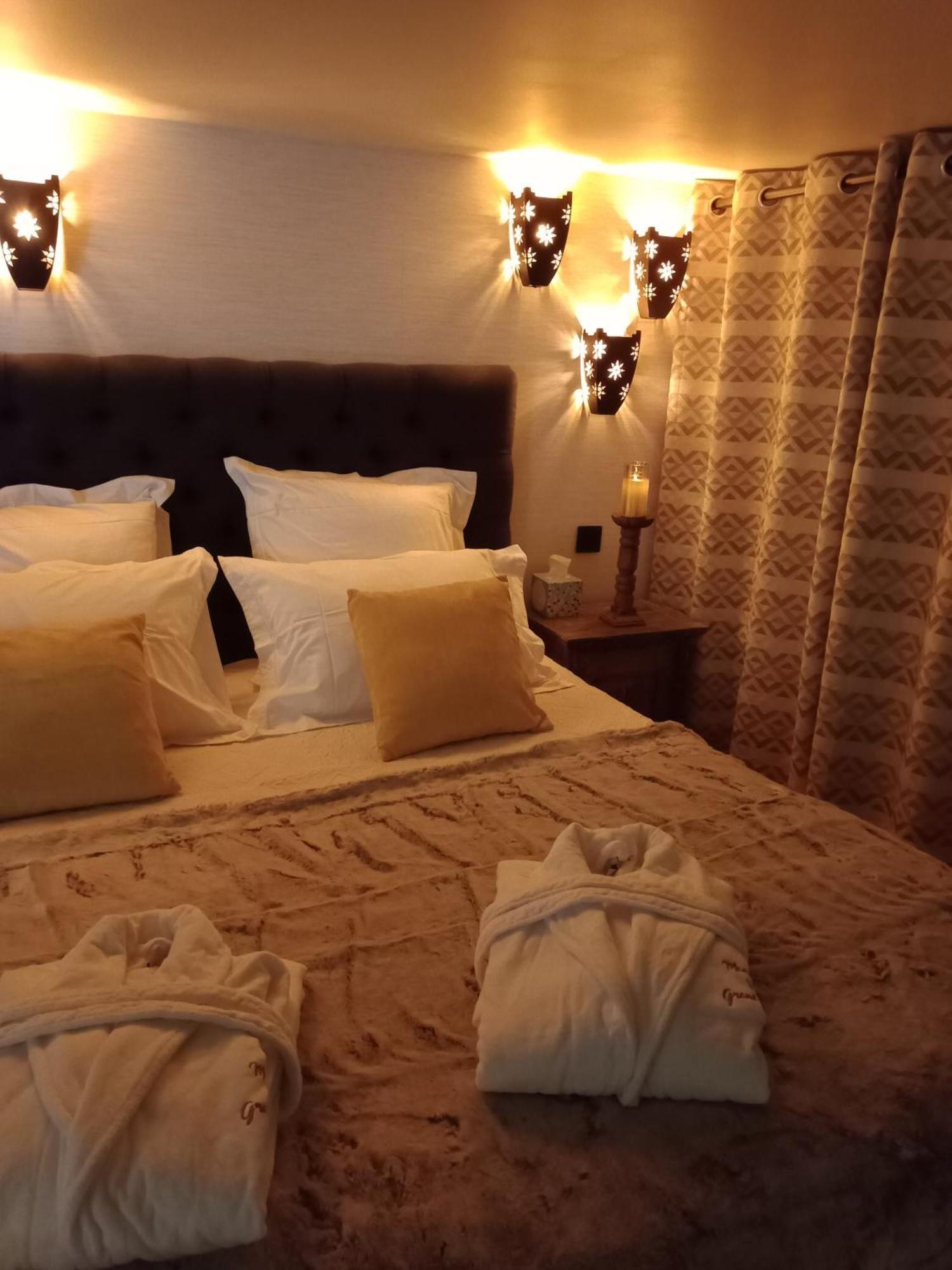 Manoir Du Grand Chene Hotel La Vraie-Croix Szoba fotó